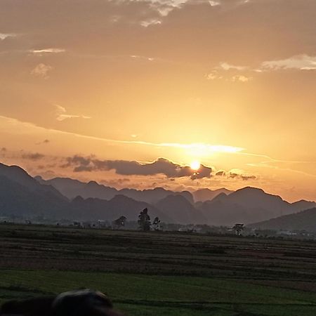 Palafita Bungalow Phong Nha Buitenkant foto