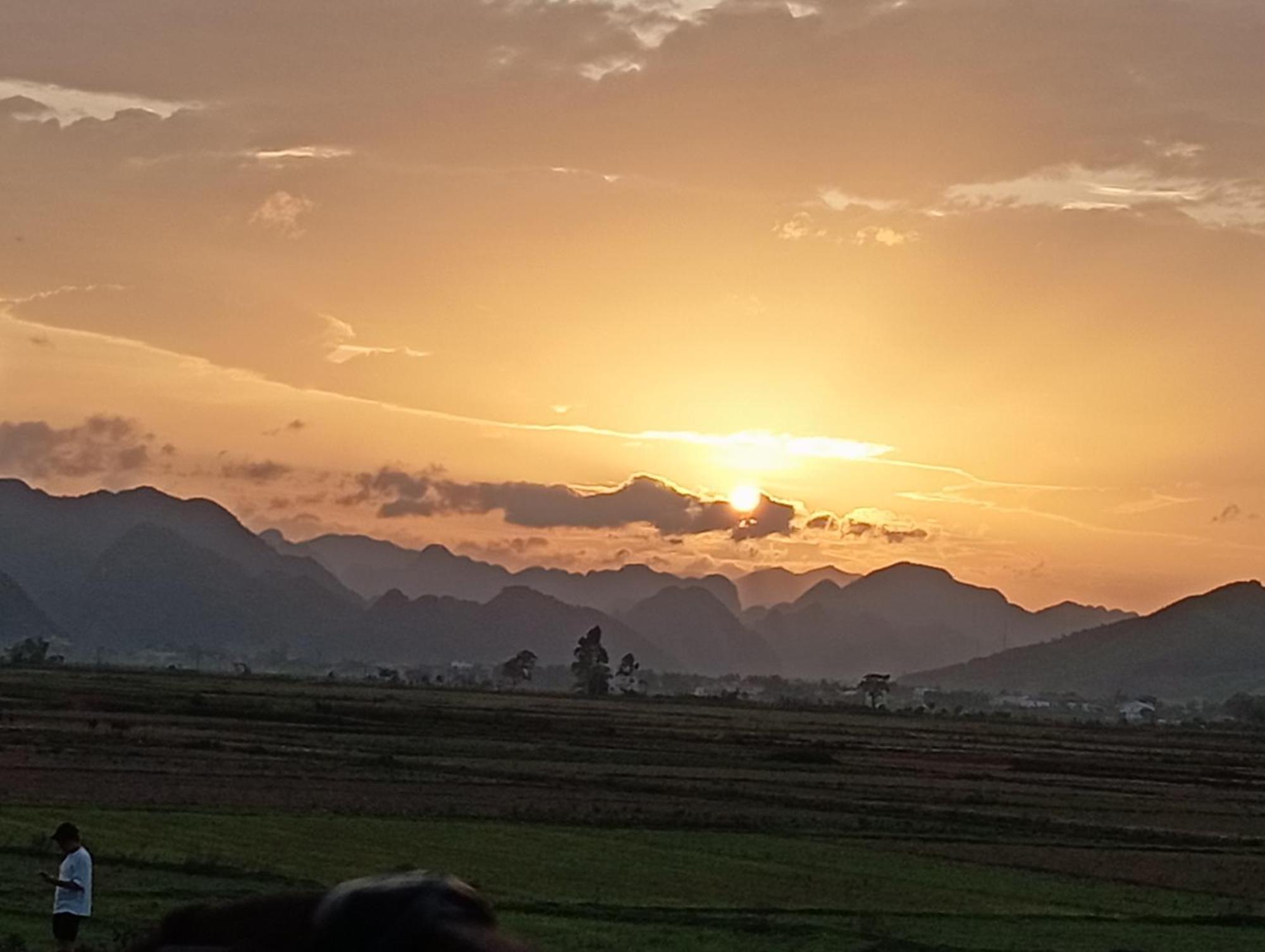 Palafita Bungalow Phong Nha Buitenkant foto