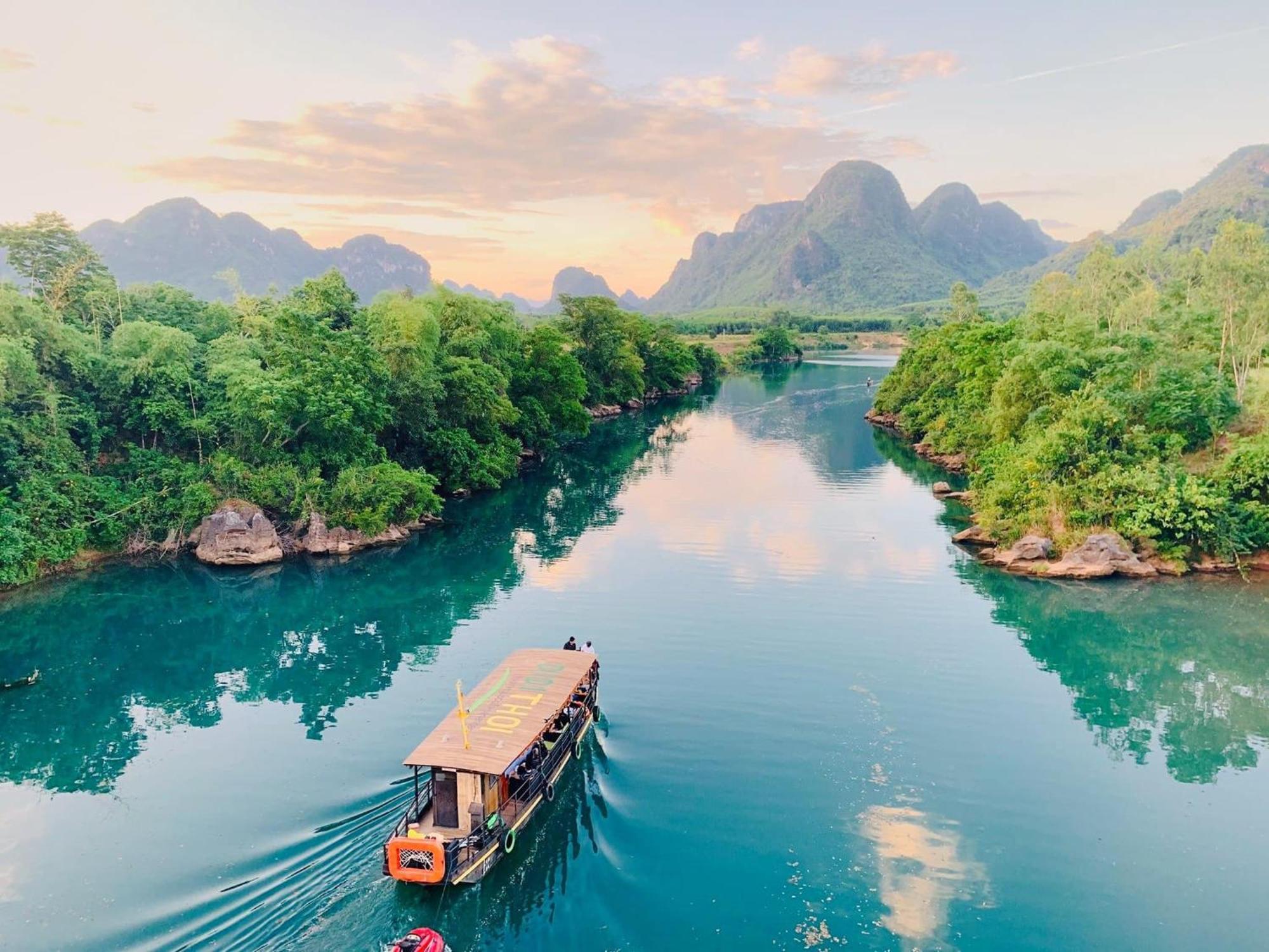 Palafita Bungalow Phong Nha Buitenkant foto