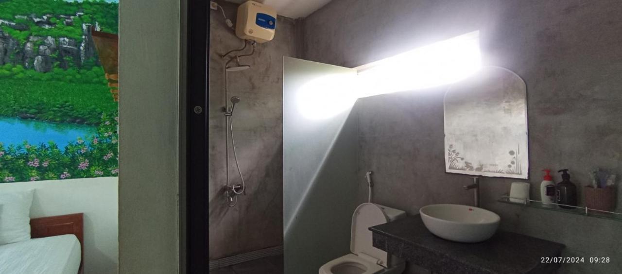 Palafita Bungalow Phong Nha Buitenkant foto